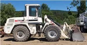 Wheel Loader, 4WD Compact 3.2 yd (Terex SKL863)