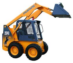 Skid Steer, 1350 lbs. (Mustang 2041)