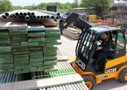 DP11 FORKLIFT TO UNLOAD & LOAD ***ADDITIONAL CHARGE ADDED TO DP03***